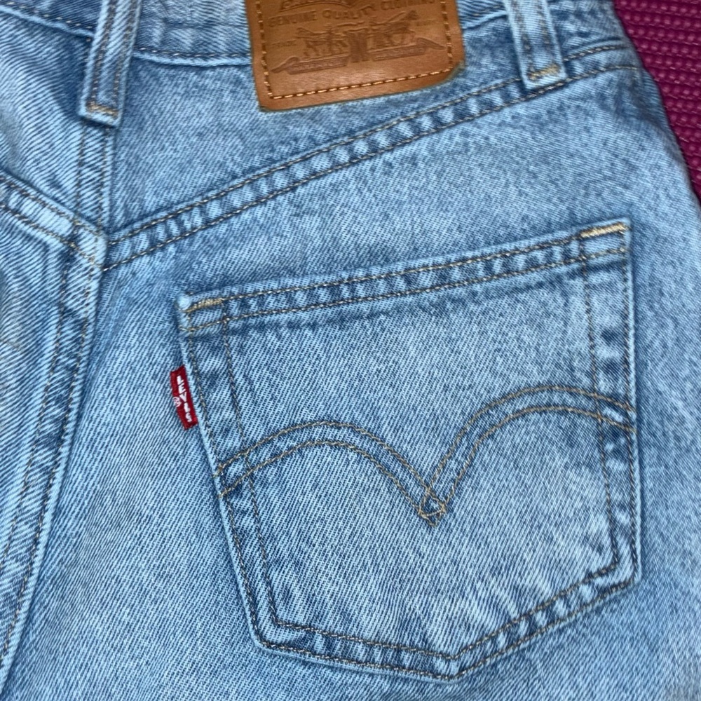 Levi's Premium Light Blue High Baggy Shorts - Picture 3 of 4